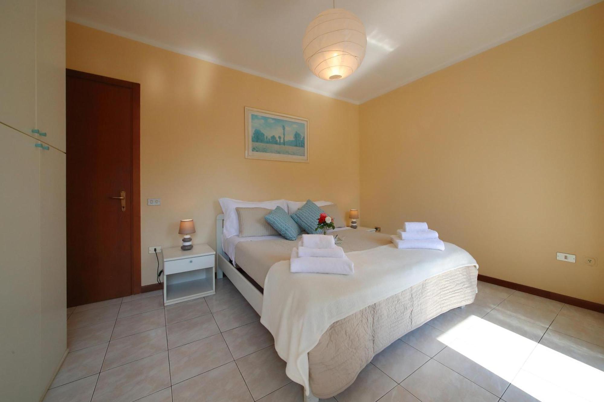 Petalo Bianco 100M From Lake - Happy Rentals Baveno Exterior photo
